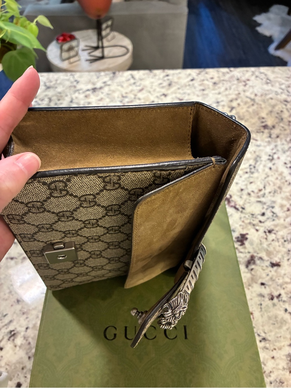 Gucci GG Supreme Canvas Shoulder Bag in tan and silver - Picture 15 of 16